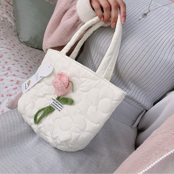 Puffed Quilted Bag with Tulip Flower - Picture 7 of 7